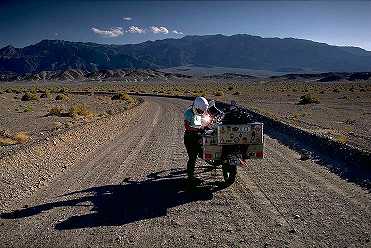 Wellblechpiste im Death Valley, USA