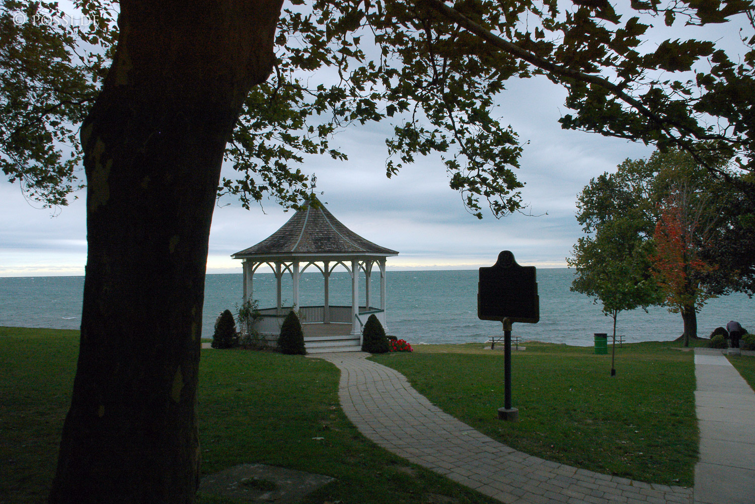 041004-0697.jpg